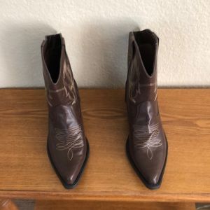 SO Brown cowboy boots
